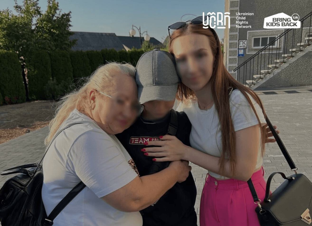 A 12-years-old boy returns to Ukraine from the temporarily occupied territories