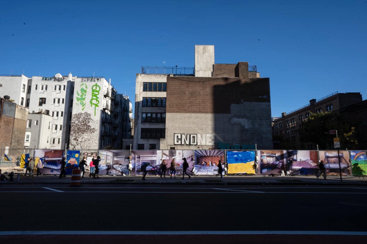 New York hosts “Empty Beds” installation, shedding light on Ukrainian kids deported from their homes